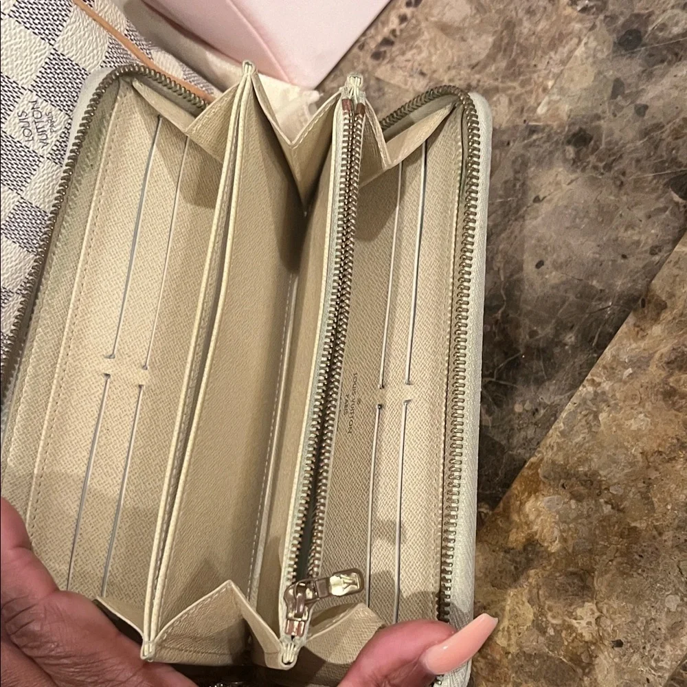 Louis Vuitton Speedy 25 - Picture 12 of 17